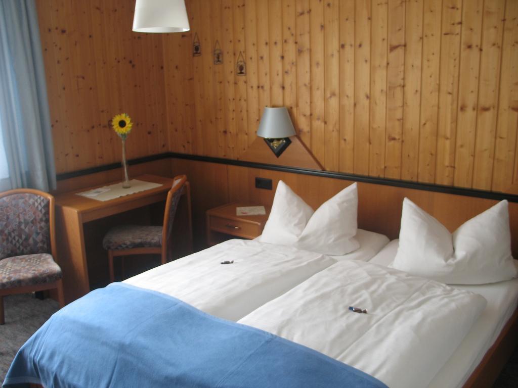 Gasthof-Pension Leupold Selbitz Chambre photo